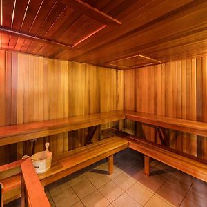 Meriton Suites Waterloo
